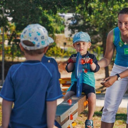 Victoria Mobilehome In Solaris Fkk Naturist Camping Resort Πόρετς Εξωτερικό φωτογραφία