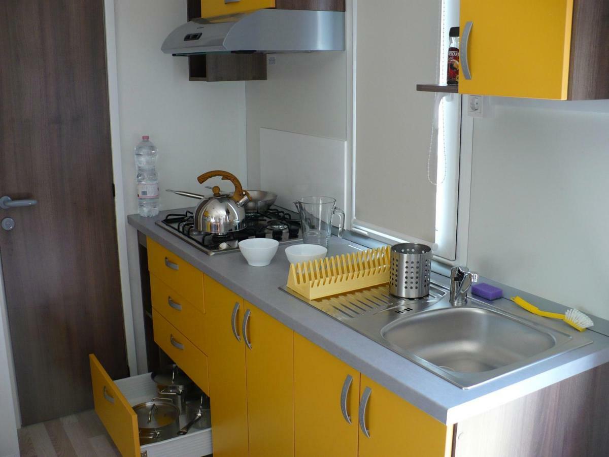 Victoria Mobilehome In Solaris Fkk Naturist Camping Resort Πόρετς Εξωτερικό φωτογραφία