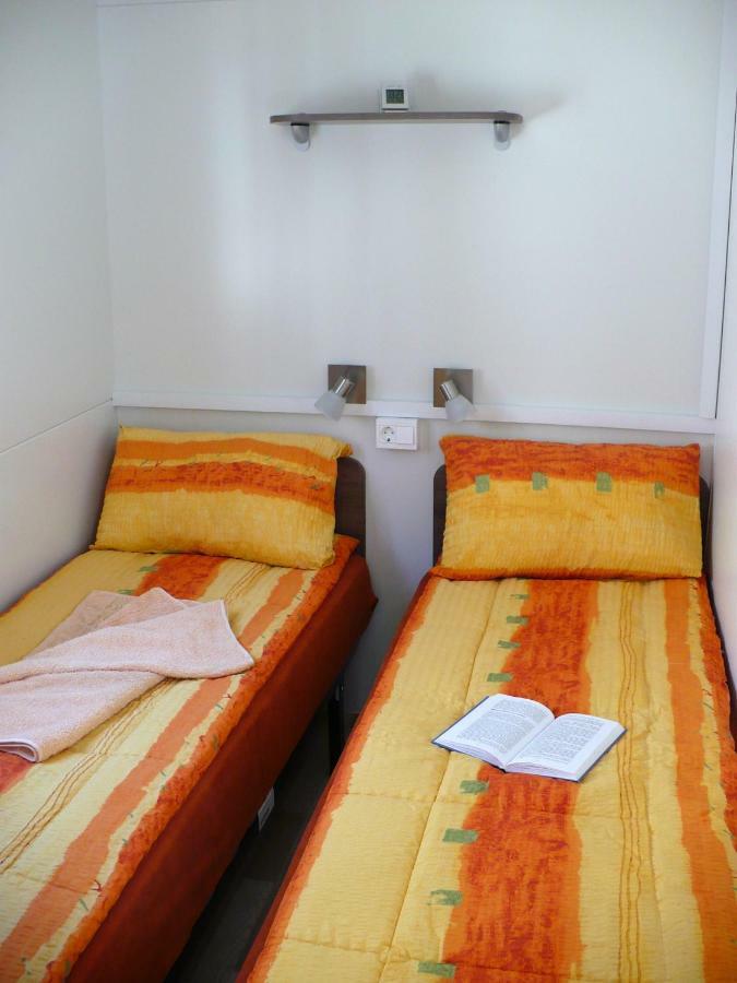 Victoria Mobilehome In Solaris Fkk Naturist Camping Resort Πόρετς Εξωτερικό φωτογραφία